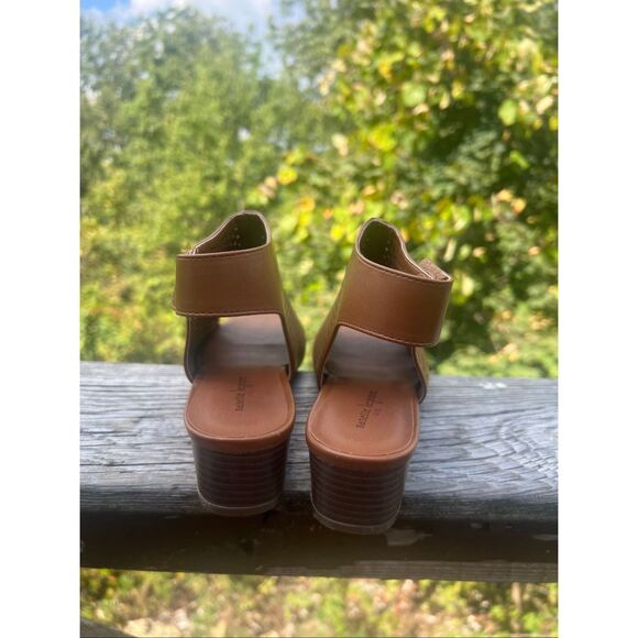 Nanette Lepore Girls Open Toe-Sling Back Shoes Sz 5 NWOB - Picture 3 of 8